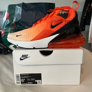 Nike Womens air max 270 6.5